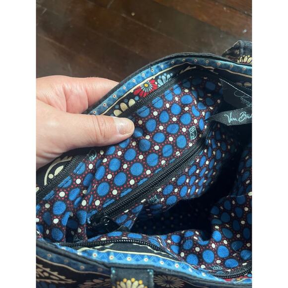 Vera Bradley Retired Night Owl Bucket Bag - Picture 4 of 6
